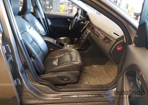 2010 Volvo Xc70 T6 из США, поврежденный, VIN YV4992BZ1A1086688